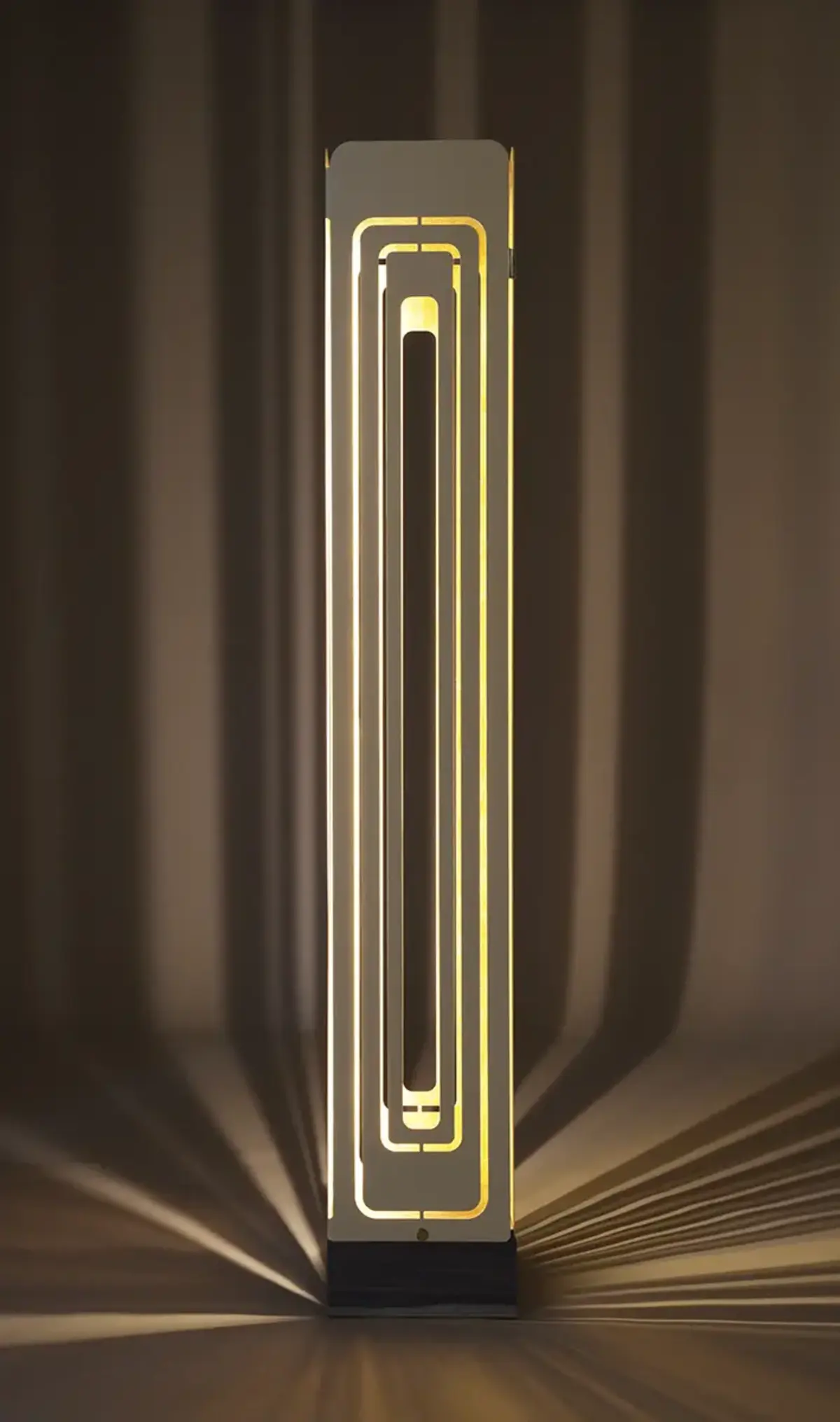Luminaire sculptural La Lumière Sculptée dans un intérieur contemporain — Maison Esclavissat Mâcon