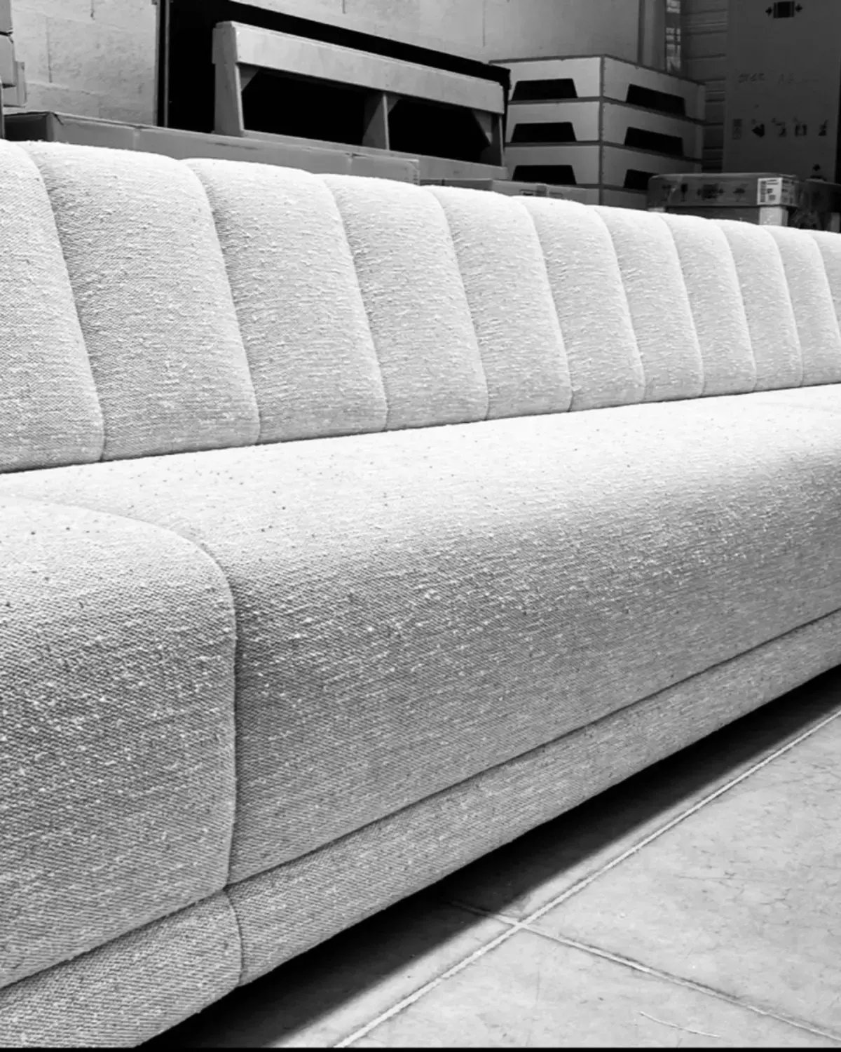Canapé à tranches tissu Pierre Frey — Maison Esclavissat Mâcon