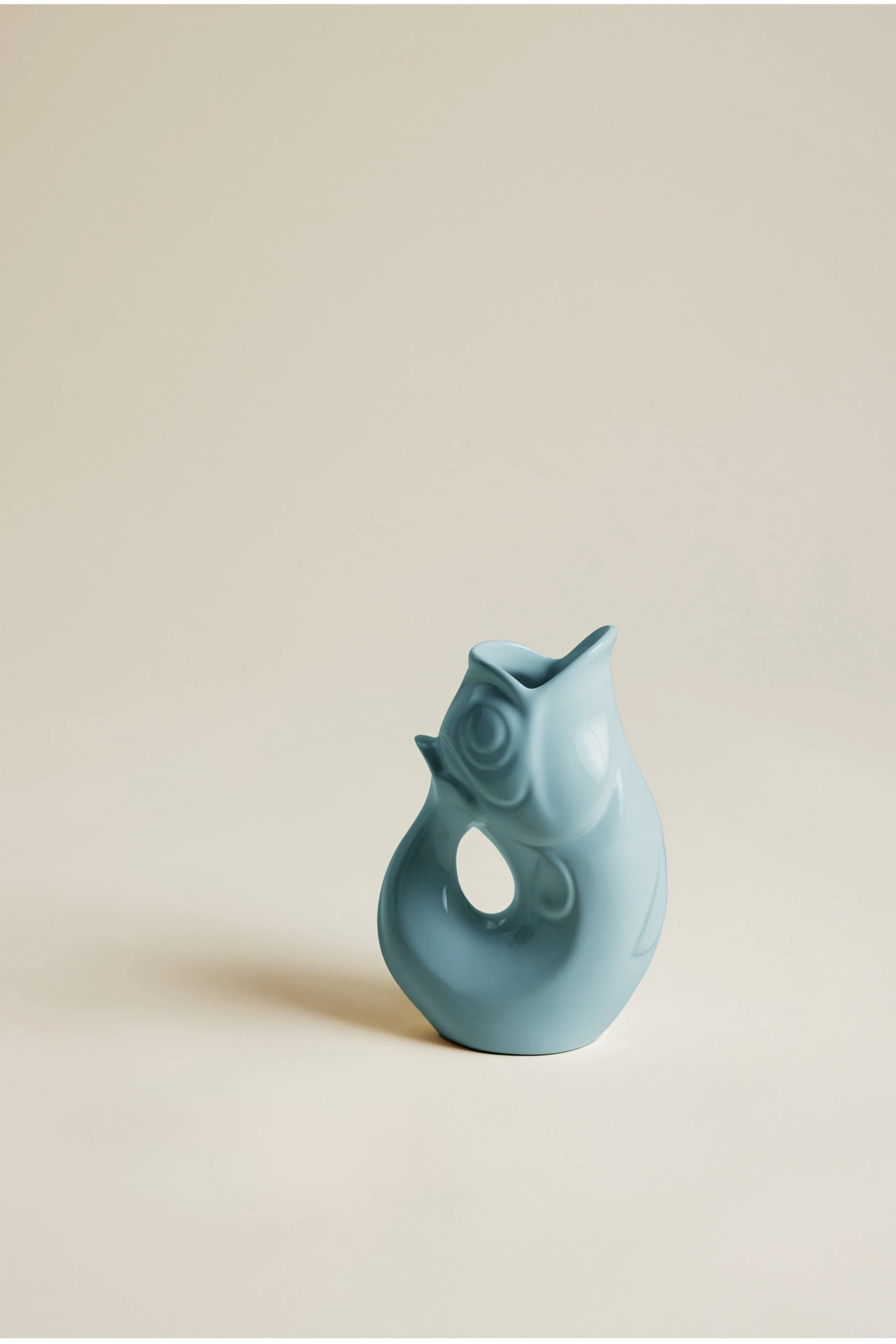 Carafe Glouglou L'authentique de la Faïencerie de Charolles, signature en forme de poisson — Maison Esclavissat Mâcon