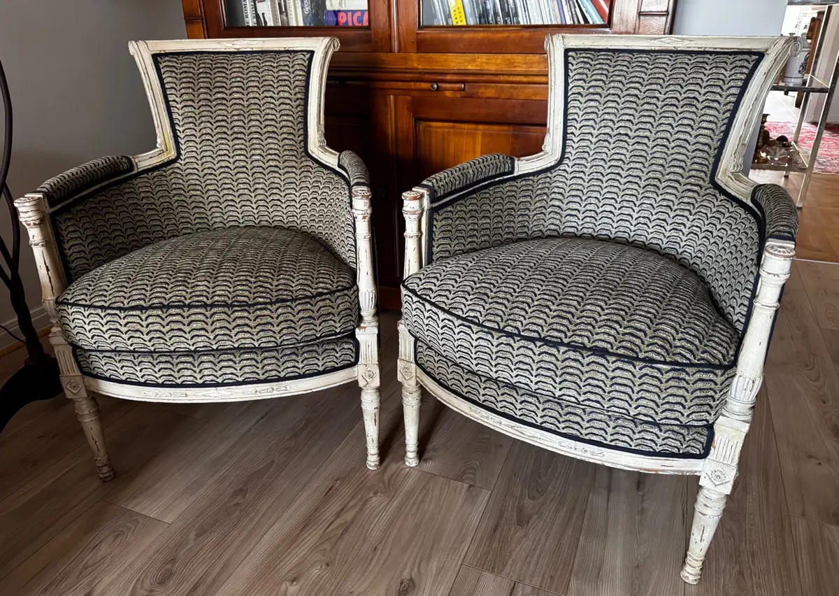 Fauteuil Louis XVI restauré — Maison Esclavissat