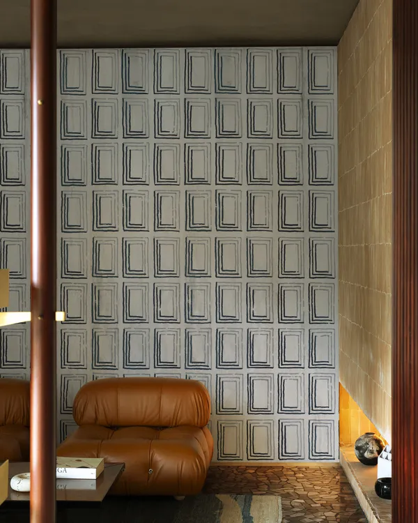 Papier peint Wall & Deco collection Mid Century Glam — motif Quadratura — Maison Esclavissat Mâcon