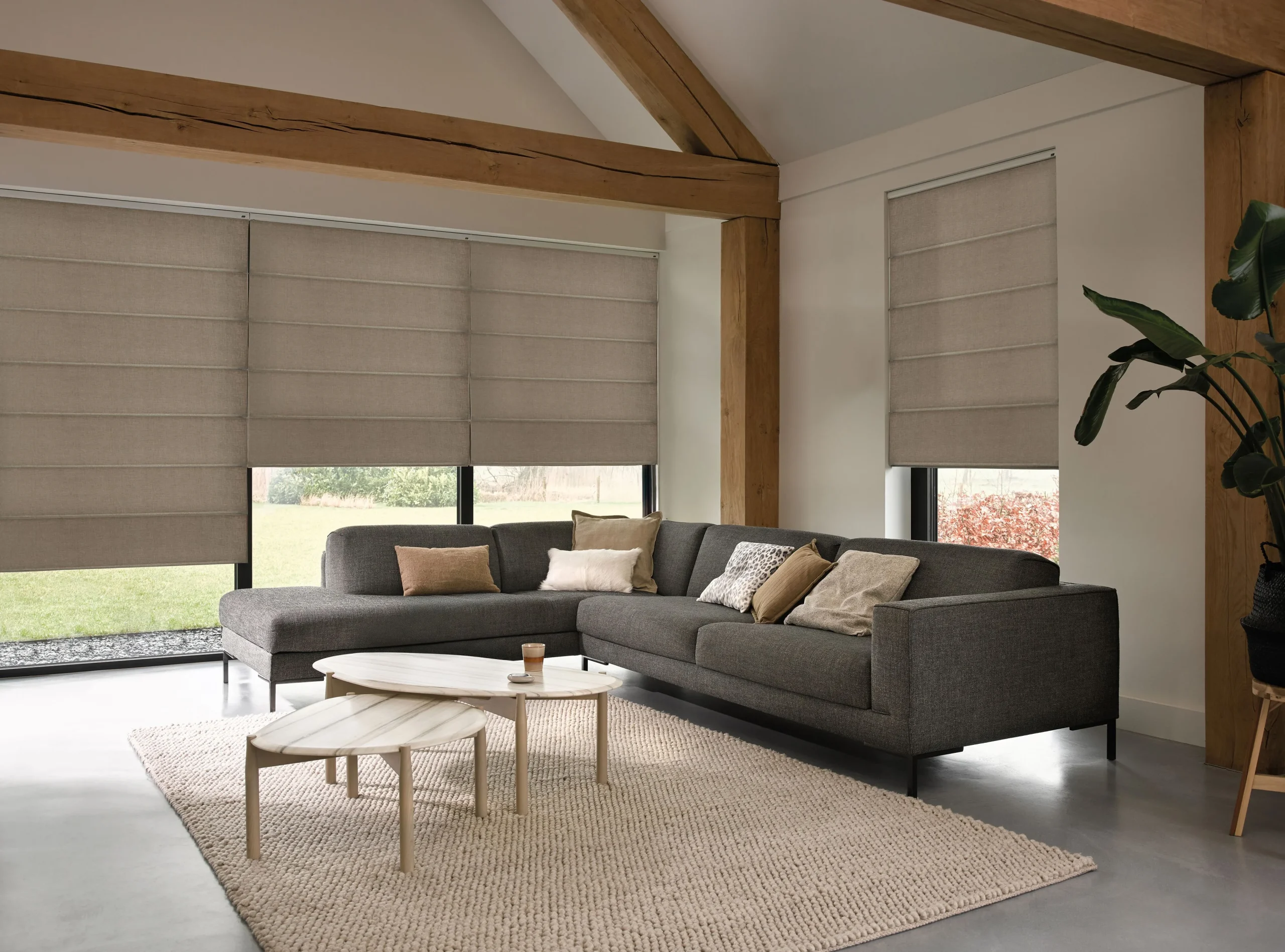 Ambiance séjour Store bateau Luxaflex en ambiance séjour — Maison Esclavissat Mâcon