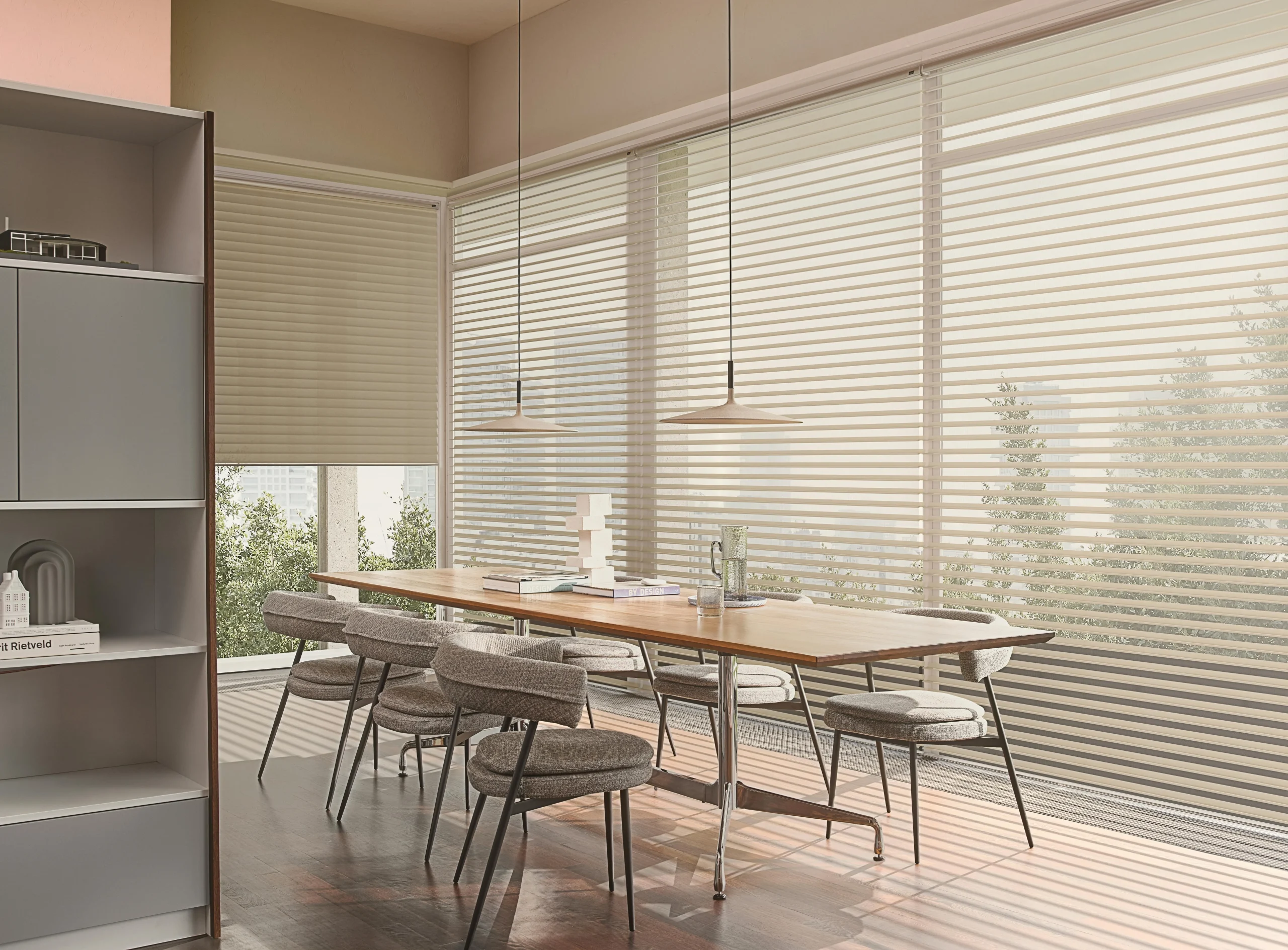 Ambiance raffinée Store Silhouette Luxaflex en ambiance raffinée — Maison Esclavissat Mâcon
