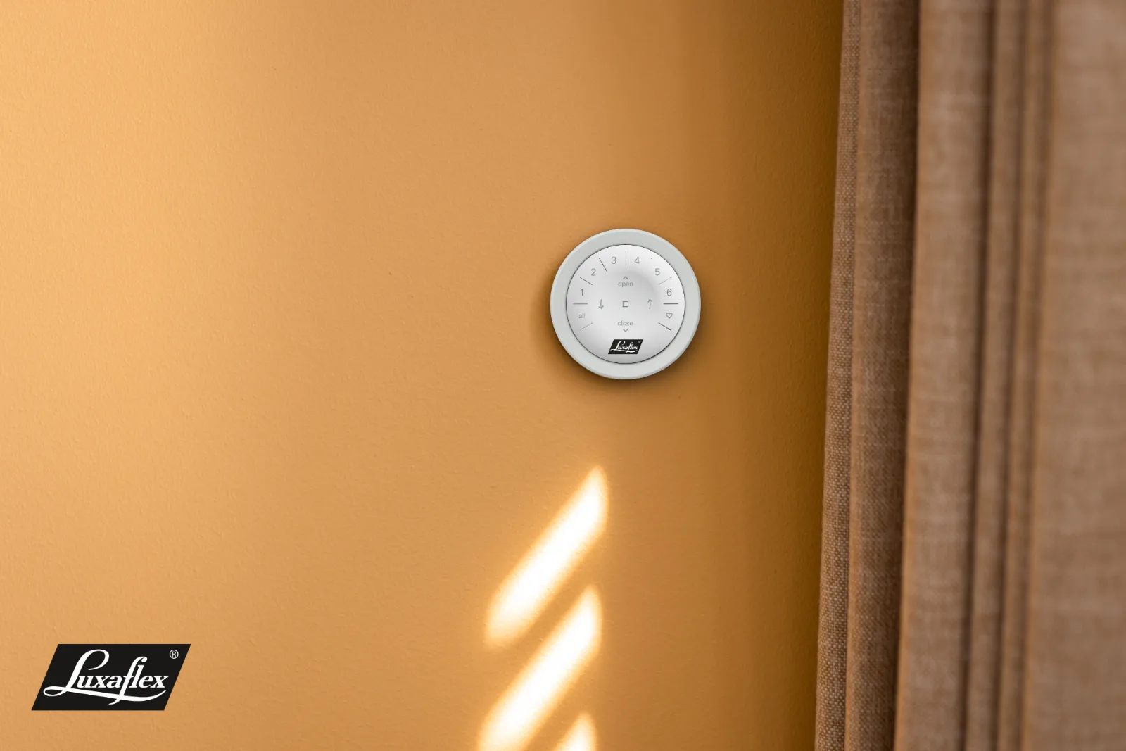 Interrupteur mural Luxaflex PowerView pour stores électriques — Maison Esclavissat Mâcon